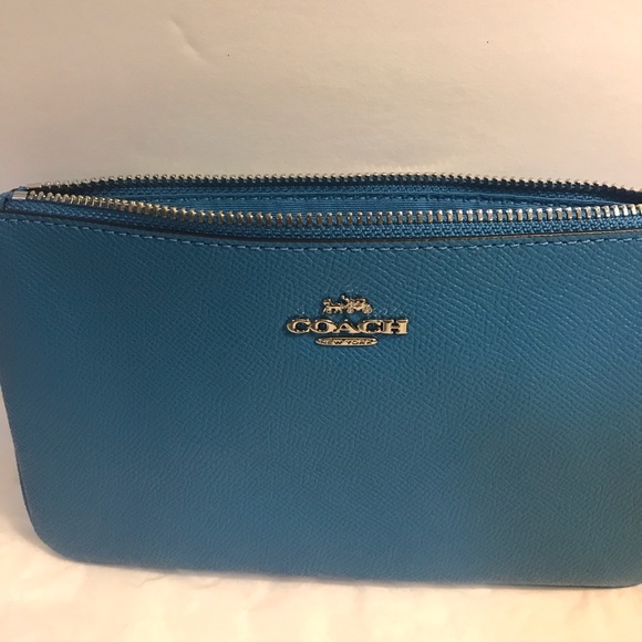 New Coach Wristlet F57465 - Picture 2 of 4